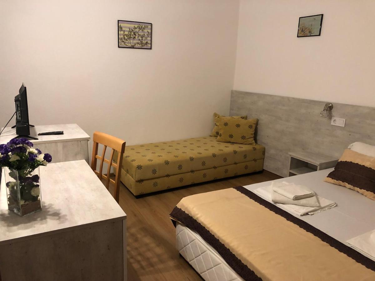 Guest Rooms Southern Nights Varvara  Ngoại thất bức ảnh
