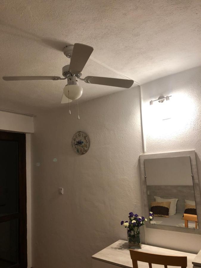 Guest Rooms Southern Nights Varvara  Ngoại thất bức ảnh